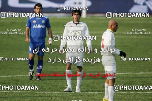 1318576, Tehran, Iran, لیگ برتر فوتبال ایران، Persian Gulf Cup، Week 23، Second Leg، Esteghlal 2 v 1 Saba Qom on 2009/01/23 at Azadi Stadium