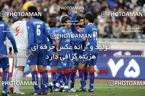 1318567, Tehran, Iran, لیگ برتر فوتبال ایران، Persian Gulf Cup، Week 23، Second Leg، Esteghlal 2 v 1 Saba Qom on 2009/01/23 at Azadi Stadium