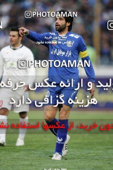 1318327, Tehran, Iran, لیگ برتر فوتبال ایران، Persian Gulf Cup، Week 23، Second Leg، Esteghlal 2 v 1 Saba Qom on 2009/01/23 at Azadi Stadium