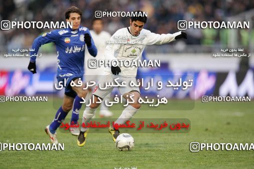 1318334, Tehran, Iran, لیگ برتر فوتبال ایران، Persian Gulf Cup، Week 23، Second Leg، Esteghlal 2 v 1 Saba Qom on 2009/01/23 at Azadi Stadium