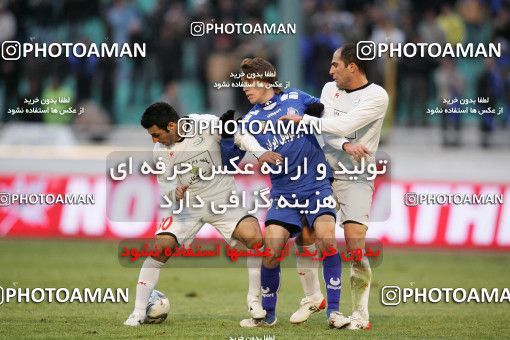 1318342, Tehran, Iran, لیگ برتر فوتبال ایران، Persian Gulf Cup، Week 23، Second Leg، Esteghlal 2 v 1 Saba Qom on 2009/01/23 at Azadi Stadium