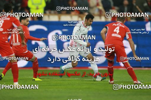 1321024, Tehran, , لیگ برتر فوتبال ایران، Persian Gulf Cup، Week 13، First Leg، Persepolis 0 v 0 Tractor Sazi on 2018/11/25 at Azadi Stadium