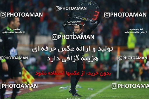 1321627, Tehran, , لیگ برتر فوتبال ایران، Persian Gulf Cup، Week 13، First Leg، Persepolis 0 v 0 Tractor Sazi on 2018/11/25 at Azadi Stadium