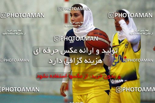 1324427, لیگ برتر بسکتبال زنان ایران، فصل 98-97، فصل 98-97، ، هفته چهارم، ایران، اصفهان، خانه بسکتبال اصفهان،  ۷۰ -  ۶۳
