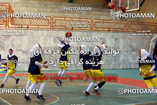 1324413, لیگ برتر بسکتبال زنان ایران، فصل 98-97، فصل 98-97، ، هفته چهارم، ایران، اصفهان، خانه بسکتبال اصفهان،  ۷۰ -  ۶۳