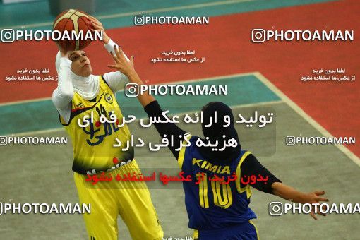 1324515, لیگ برتر بسکتبال زنان ایران، فصل 98-97، فصل 98-97، ، هفته چهارم، ایران، اصفهان، خانه بسکتبال اصفهان،  ۷۰ -  ۶۳