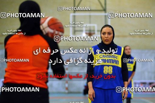 1324966, لیگ برتر بسکتبال زنان ایران، فصل 98-97، فصل 98-97، ، هفته چهارم، ایران، اصفهان، خانه بسکتبال اصفهان،  ۷۰ -  ۶۳