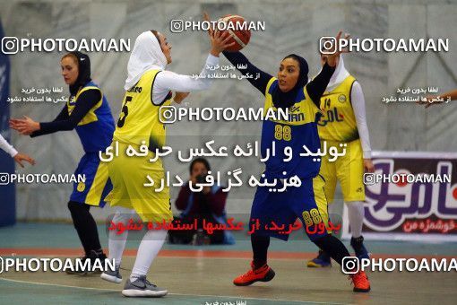 1324993, لیگ برتر بسکتبال زنان ایران، فصل 98-97، فصل 98-97، ، هفته چهارم، ایران، اصفهان، خانه بسکتبال اصفهان،  ۷۰ -  ۶۳