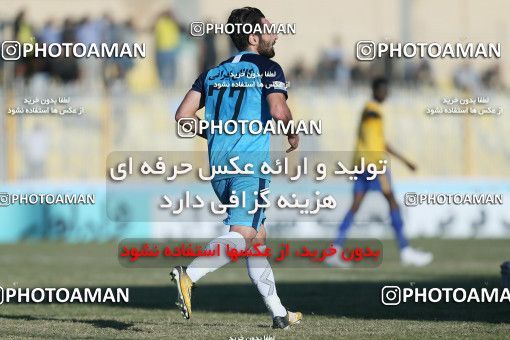 1330084, Masjed Soleyman, , لیگ برتر فوتبال ایران، Persian Gulf Cup، Week 14، First Leg، Naft M Soleyman 1 v 0 Paykan on 2018/11/30 at Behnam Mohammadi Stadium