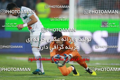 1330910, Tehran, Iran, لیگ برتر فوتبال ایران، Persian Gulf Cup، Week 11، First Leg، Persepolis 1 v 0 Zob Ahan Esfahan on 2018/12/04 at Azadi Stadium
