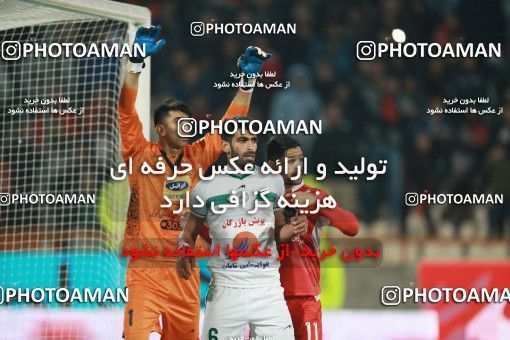 1331312, Tehran, Iran, لیگ برتر فوتبال ایران، Persian Gulf Cup، Week 11، First Leg، Persepolis 1 v 0 Zob Ahan Esfahan on 2018/12/04 at Azadi Stadium