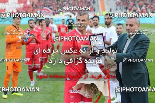 1409266, Tehran, Iran, لیگ برتر فوتبال ایران، Persian Gulf Cup، Week 11، First Leg، Persepolis 1 v 0 Zob Ahan Esfahan on 2018/12/04 at Azadi Stadium