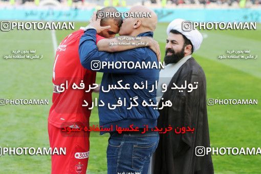1409166, Tehran, Iran, لیگ برتر فوتبال ایران، Persian Gulf Cup، Week 11، First Leg، Persepolis 1 v 0 Zob Ahan Esfahan on 2018/12/04 at Azadi Stadium
