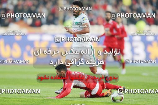 1409202, Tehran, Iran, لیگ برتر فوتبال ایران، Persian Gulf Cup، Week 11، First Leg، Persepolis 1 v 0 Zob Ahan Esfahan on 2018/12/04 at Azadi Stadium