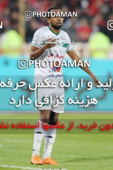 1409254, Tehran, Iran, لیگ برتر فوتبال ایران، Persian Gulf Cup، Week 11، First Leg، Persepolis 1 v 0 Zob Ahan Esfahan on 2018/12/04 at Azadi Stadium