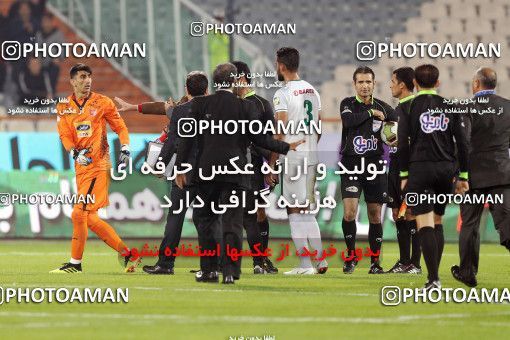 1409221, Tehran, Iran, لیگ برتر فوتبال ایران، Persian Gulf Cup، Week 11، First Leg، Persepolis 1 v 0 Zob Ahan Esfahan on 2018/12/04 at Azadi Stadium