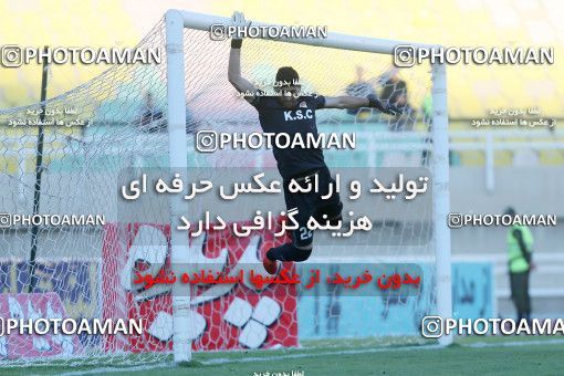1331525, لیگ برتر فوتبال ایران، Persian Gulf Cup، Week 14، First Leg، 2018/11/28، Ahvaz، Ahvaz Ghadir Stadium، Foulad Khouzestan 1 - ۱ Zob Ahan Esfahan
