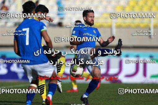 1348735, Ahvaz, , لیگ برتر فوتبال ایران، Persian Gulf Cup، Week 15، First Leg، Esteghlal Khouzestan 1 v 1 Sepahan on 2018/12/15 at Ahvaz Ghadir Stadium
