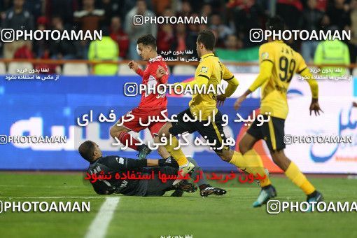 1694527, Tehran, , لیگ برتر فوتبال ایران، Persian Gulf Cup، Week 15، First Leg، Persepolis 3 v 1 Pars Jonoubi Jam on 2018/12/14 at Azadi Stadium