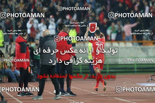 1694559, Tehran, , لیگ برتر فوتبال ایران، Persian Gulf Cup، Week 15، First Leg، Persepolis 3 v 1 Pars Jonoubi Jam on 2018/12/14 at Azadi Stadium