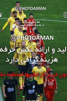 1349110, Tehran, , لیگ برتر فوتبال ایران، Persian Gulf Cup، Week 15، First Leg، Persepolis 3 v 1 Pars Jonoubi Jam on 2018/12/14 at Azadi Stadium