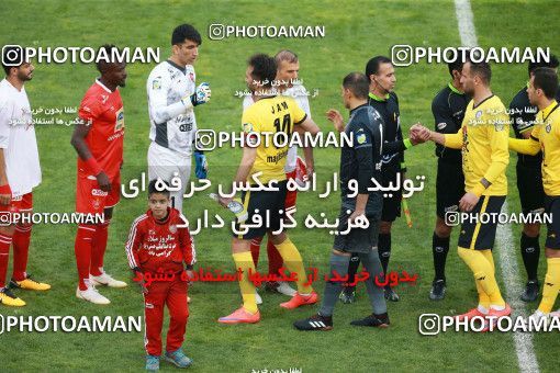 1349057, Tehran, , لیگ برتر فوتبال ایران، Persian Gulf Cup، Week 15، First Leg، Persepolis 3 v 1 Pars Jonoubi Jam on 2018/12/14 at Azadi Stadium