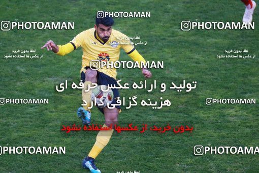 1349109, Tehran, , لیگ برتر فوتبال ایران، Persian Gulf Cup، Week 15، First Leg، Persepolis 3 v 1 Pars Jonoubi Jam on 2018/12/14 at Azadi Stadium