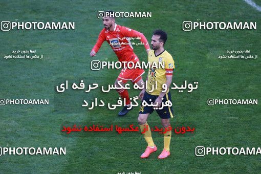 1349216, Tehran, , لیگ برتر فوتبال ایران، Persian Gulf Cup، Week 15، First Leg، Persepolis 3 v 1 Pars Jonoubi Jam on 2018/12/14 at Azadi Stadium