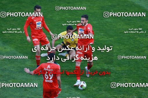1349181, Tehran, , لیگ برتر فوتبال ایران، Persian Gulf Cup، Week 15، First Leg، Persepolis 3 v 1 Pars Jonoubi Jam on 2018/12/14 at Azadi Stadium