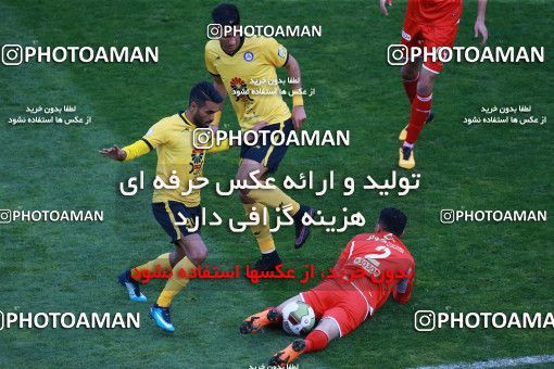 1349129, Tehran, , لیگ برتر فوتبال ایران، Persian Gulf Cup، Week 15، First Leg، Persepolis 3 v 1 Pars Jonoubi Jam on 2018/12/14 at Azadi Stadium