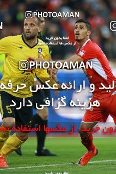 1349152, Tehran, , لیگ برتر فوتبال ایران، Persian Gulf Cup، Week 15، First Leg، Persepolis 3 v 1 Pars Jonoubi Jam on 2018/12/14 at Azadi Stadium