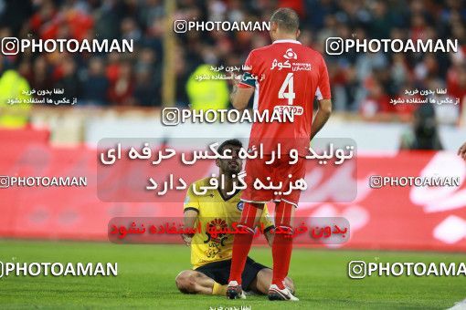 1349478, Tehran, , لیگ برتر فوتبال ایران، Persian Gulf Cup، Week 15، First Leg، Persepolis 3 v 1 Pars Jonoubi Jam on 2018/12/14 at Azadi Stadium