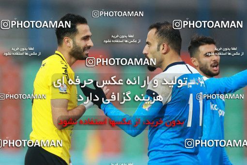 1372936, Tehran,Shahr Qods, , لیگ برتر فوتبال ایران، Persian Gulf Cup، Week 17، Second Leg، Paykan 0 v 1 Sepahan on 2019/02/15 at Shahr-e Qods Stadium