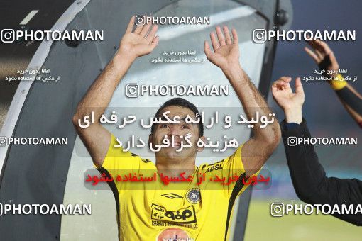 1373183, Tehran,Shahr Qods, , لیگ برتر فوتبال ایران، Persian Gulf Cup، Week 17، Second Leg، Paykan 0 v 1 Sepahan on 2019/02/15 at Shahr-e Qods Stadium