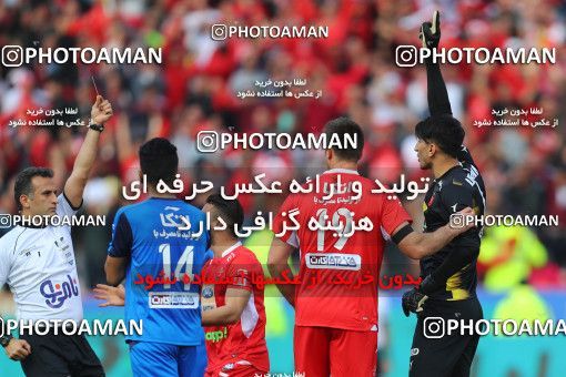 1395359, Tehran, , لیگ برتر فوتبال ایران، Persian Gulf Cup، Week 23، Second Leg، Persepolis 1 v 0 Esteghlal on 2019/03/30 at Azadi Stadium