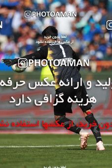 1394523, Tehran, , لیگ برتر فوتبال ایران، Persian Gulf Cup، Week 23، Second Leg، Persepolis 1 v 0 Esteghlal on 2019/03/30 at Azadi Stadium
