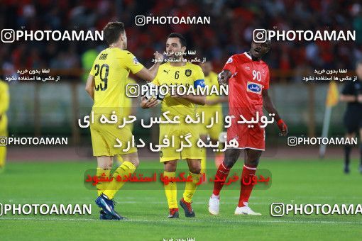 1394997, Tehran, Iran, AFC Champions League 2018, Semi-Finals, Turning Play, Persepolis 1 v 1 Al Sadd SC on 2018/10/23 at Azadi Stadium