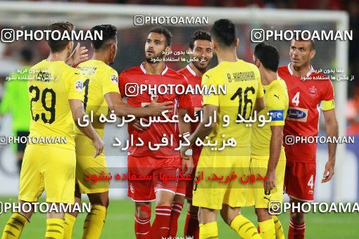 1394961, Tehran, Iran, AFC Champions League 2018, Semi-Finals, Turning Play, Persepolis 1 v 1 Al Sadd SC on 2018/10/23 at Azadi Stadium