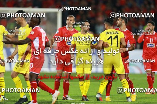 1394934, Tehran, Iran, AFC Champions League 2018, Semi-Finals, Turning Play, Persepolis 1 v 1 Al Sadd SC on 2018/10/23 at Azadi Stadium