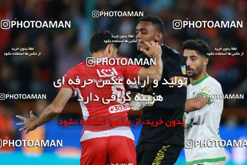 1403642, Tehran, , لیگ برتر فوتبال ایران، Persian Gulf Cup، Week 29، Second Leg، Persepolis 1 v 1 Gostaresh Foulad Tabriz on 2019/05/11 at Azadi Stadium