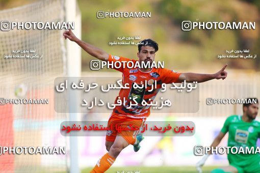 1405266, Tehran, Iran, لیگ برتر فوتبال ایران، Persian Gulf Cup، Week 9، First Leg، Saipa 1 v 2 Esteghlal on 2018/10/19 at Takhti Stadium