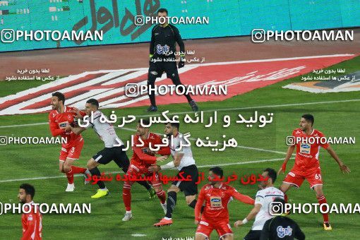 1434703, سی و دومین دوره جام حذفی فوتبال ایران، فصل ۹۸-۹۷، یادواره آزادسازی خرمشهر، مرحله یک چهارم نهایی، 1397/11/29، تهران، ورزشگاه آزادی، پرسپولیس (۳) ۱ - ۱ (۱) پدیده مشهد