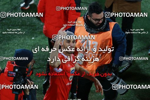 1434858, سی و دومین دوره جام حذفی فوتبال ایران، فصل ۹۸-۹۷، یادواره آزادسازی خرمشهر، مرحله یک چهارم نهایی، 1397/11/29، تهران، ورزشگاه آزادی، پرسپولیس (۳) ۱ - ۱ (۱) پدیده مشهد