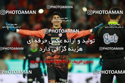 1414040, Tehran, , جام حذفی فوتبال ایران, Quarter-final, Khorramshahr Cup, Persepolis (3) 1 v 1 (۱) Padideh Mashhad on 2019/02/18 at Azadi Stadium