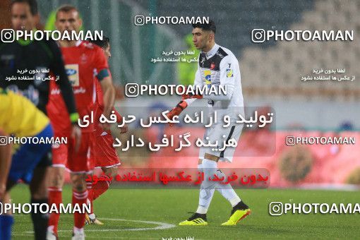 1422559, Tehran, , لیگ برتر فوتبال ایران، Persian Gulf Cup، Week 20، Second Leg، Persepolis 1 v 0 Sanat Naft Abadan on 2019/02/28 at Azadi Stadium