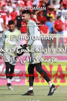 1435922, Tehran,Shahr Qods, , Iran Football Pro League، Persian Gulf Cup، Week 2، First Leg، Tractor Sazi 1 v 0 Persepolis on 2019/08/30 at Yadegar-e Emam Stadium