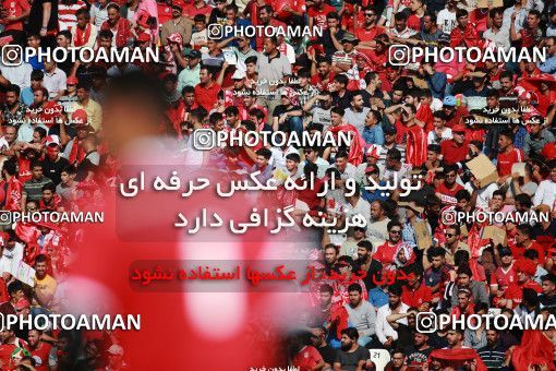 1435945, Tehran,Shahr Qods, , Iran Football Pro League، Persian Gulf Cup، Week 2، First Leg، Tractor Sazi 1 v 0 Persepolis on 2019/08/30 at Yadegar-e Emam Stadium