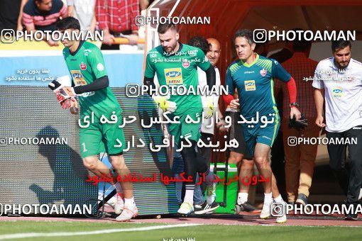 1471397, Tehran, Iran, Iran Football Pro League، Persian Gulf Cup، Week 5، First Leg، Persepolis 0 v 2 Sepahan on 2019/09/26 at Azadi Stadium