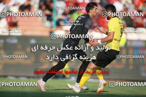 1471634, Tehran, Iran, Iran Football Pro League، Persian Gulf Cup، Week 5، First Leg، Persepolis 0 v 2 Sepahan on 2019/09/26 at Azadi Stadium