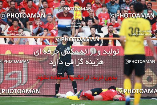 1471882, Tehran, Iran, Iran Football Pro League، Persian Gulf Cup، Week 5، First Leg، Persepolis 0 v 2 Sepahan on 2019/09/26 at Azadi Stadium